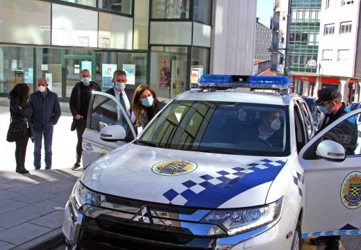 A Xunta apoia a adquisición dun vehículo para labores ambientais da Policía Local do concello de Ordes